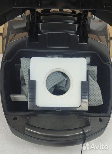 Пылесос Willmark VC-2650DBM