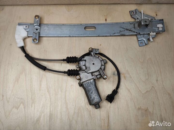 Стеклоподъеменик задней правой двери Sportage 1