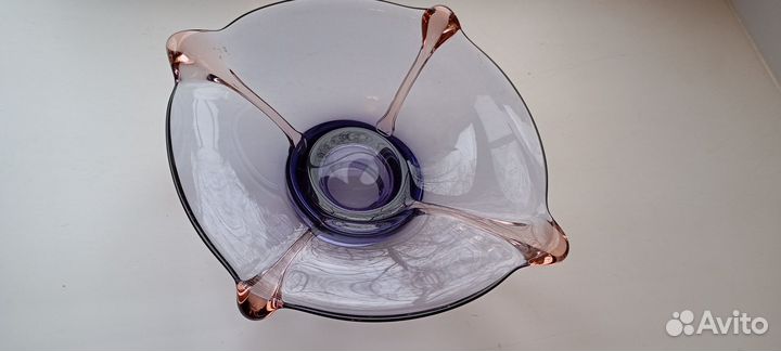 Ваза для фруктов цветное стекло