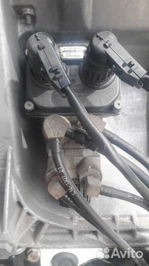 Кран тормозной главный Mercedes Benz