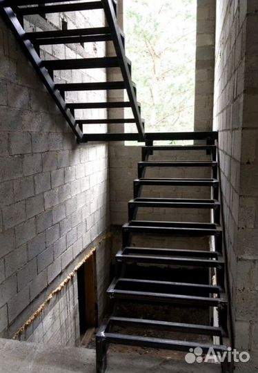 Лестницы с поворотом под ключ