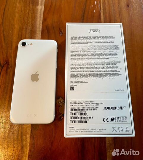 iPhone SE (2020), 256 ГБ