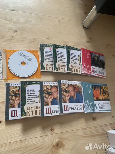 12 CD и MP3 дисков