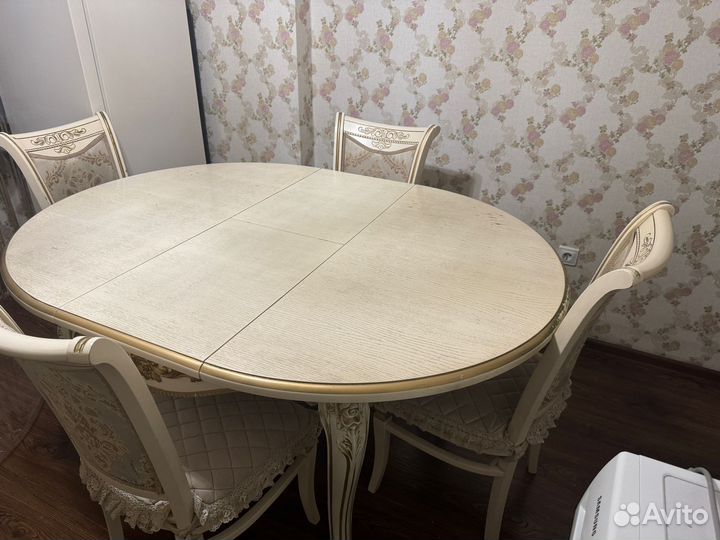 Кухонный стол и стулья бу