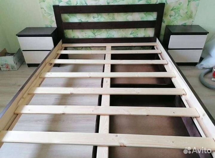 Кровати из массива дерева