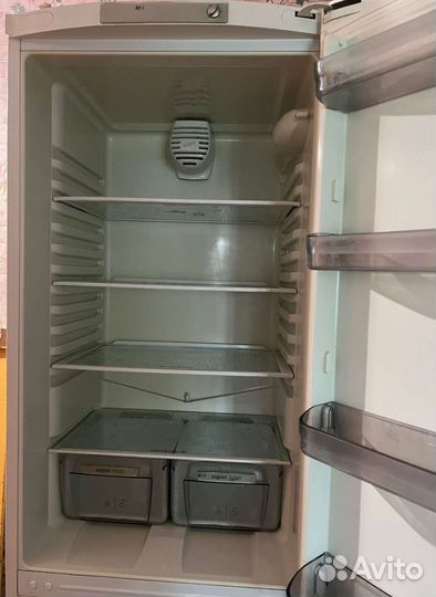 Холодильник Аристон