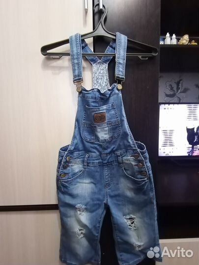 Джинсовый комбинезон для девочки