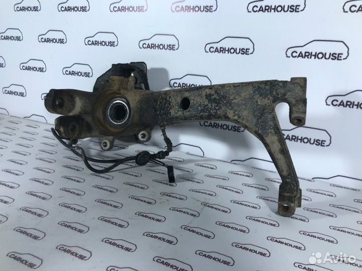 Кулак поворотный передний правый Audi A4 B5 1.8