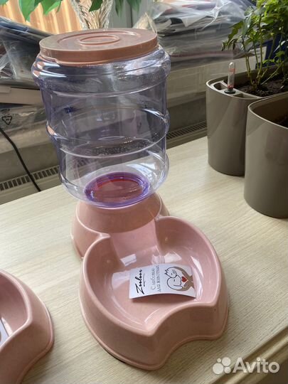 Поилка и кормушка для животных