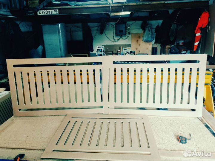 Решетка, экран для радиатора батареи отопления