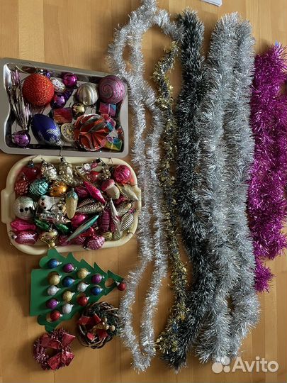 Елочные игрушки, мишура,свечи, подставка для елки