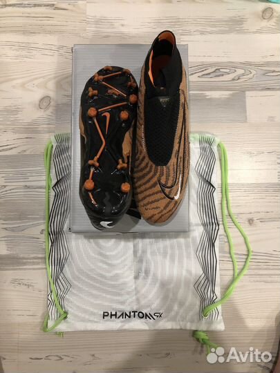 Бутсы Nike Phantom