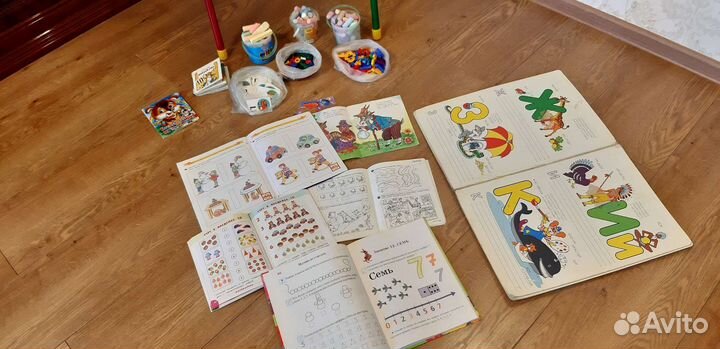 Мольберт, доска для рисования