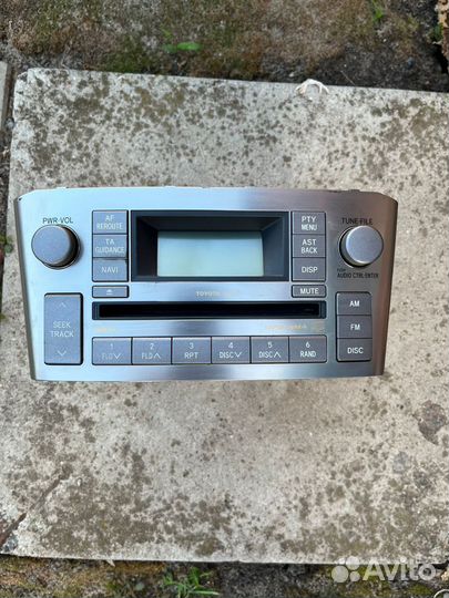 Магнитола на тойоту авенсис