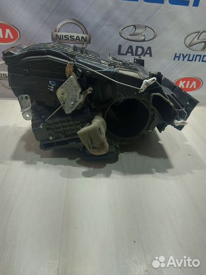 Корпус печки отопителя Nissan tiida