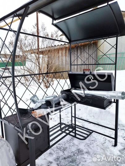 Мангал с крышей