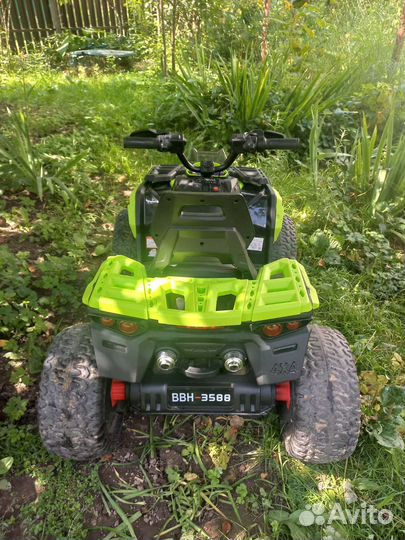 Детский электромобиль