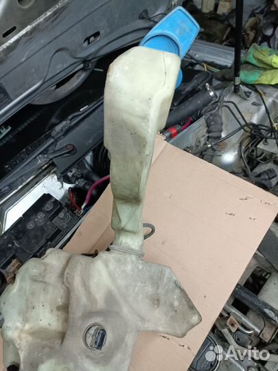 Бачок омывателя Passat B5+