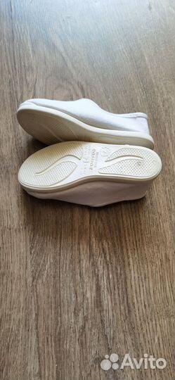 Чешки белые 26