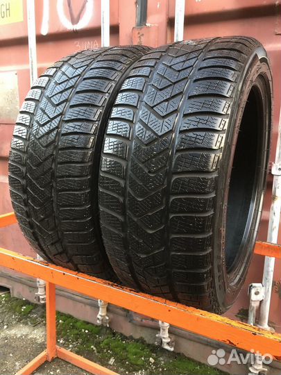 Pirelli Winter Sottozero 3 235/45 R17