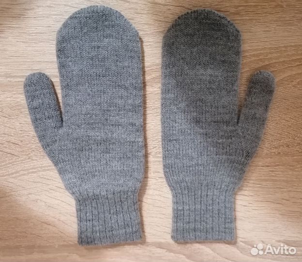 Женские аксессуары: косынка и варежки