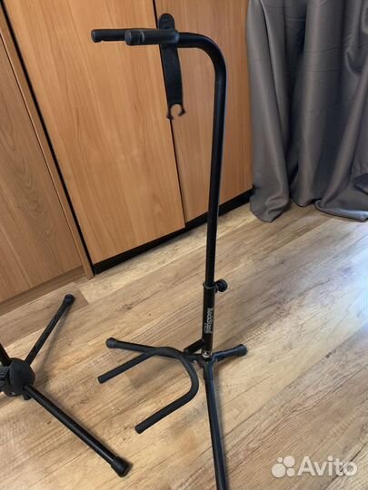Стойка для гитары и микрофона
