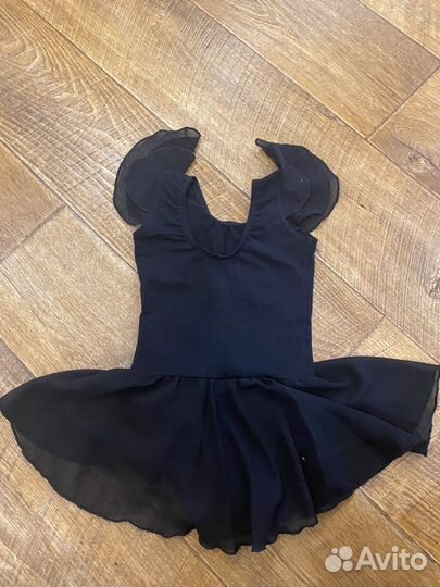 Купальник гимнастический с юбкой 104-110р, черный