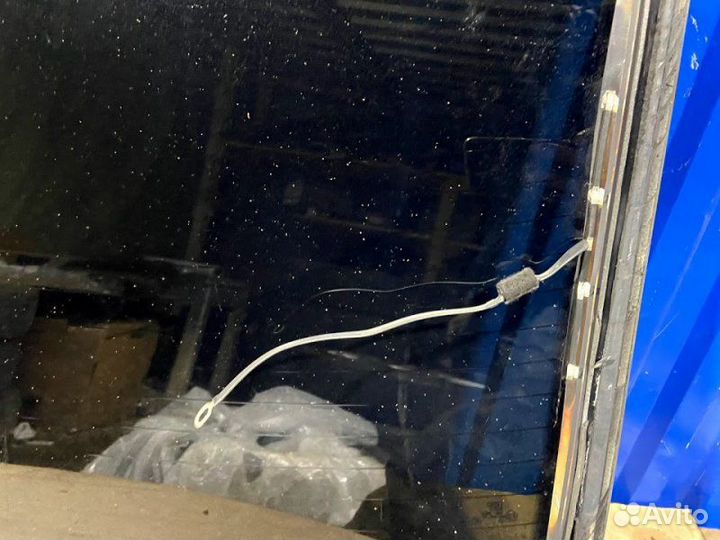 Стекло заднее Audi A8 D3 3.2 BPK 2006