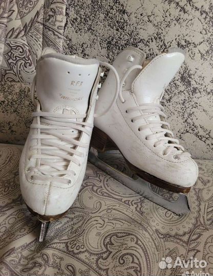 Профессиональные коньки Risport RF3