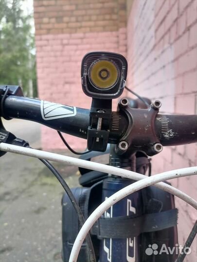 Велосипедный фонарь передний