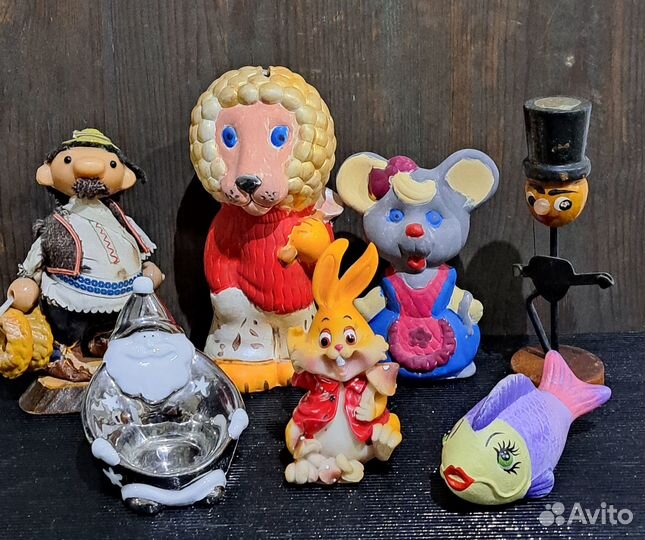 Статуэтки, фигурки, сувениры