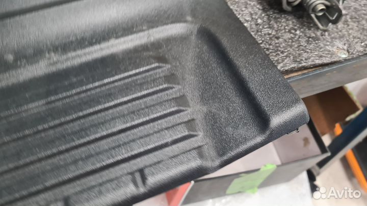 Накладка заднего бампера toyota land cruiser 200