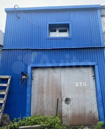 Гараж, > 30 м²