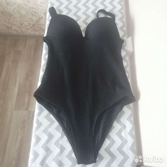 Купальник женский слитный 42 44