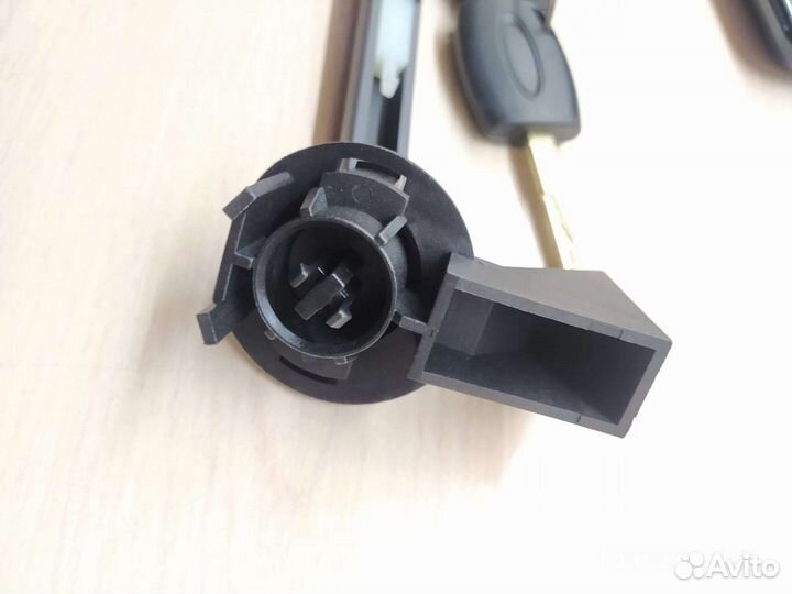 Замок капота форд фокус 2