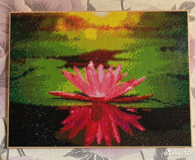 Алмазная мозаика на подрамнике Лотос