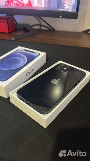 iPhone 12, 64 ГБ