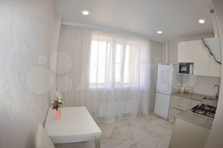 2-к. квартира, 70 м², 9/18 эт.