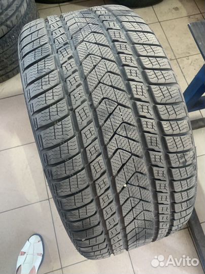 Pirelli Scorpion Winter 315/35 R21