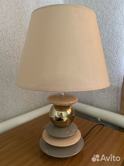 Лампа настольная