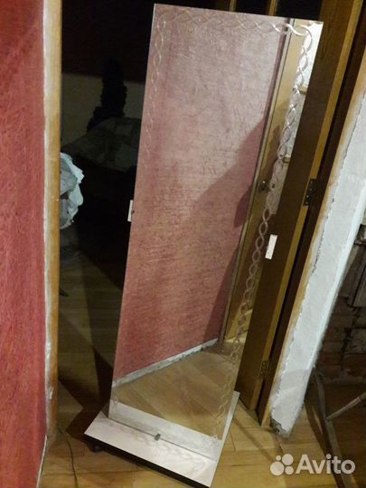 Зеркало напольное