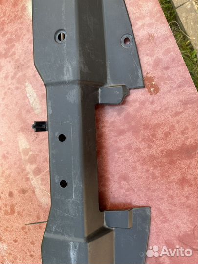 Накладка замка капота Ниссан Тиида C11X