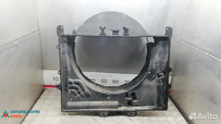 Диффузор вентилятора Land Rover Discovery 4 2010