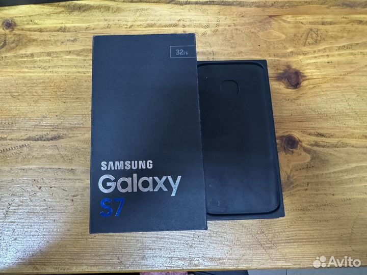 Samsung Galaxy S7, 4/32 ГБ