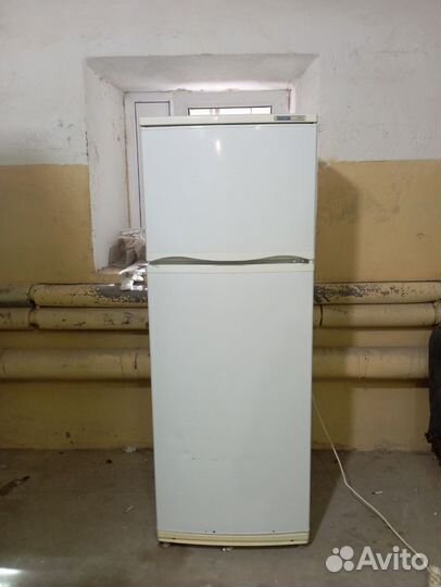 Холодильник двухкамерный Атлант(гарантия)