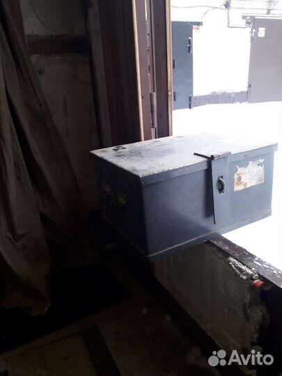 Ящик сейф металлический