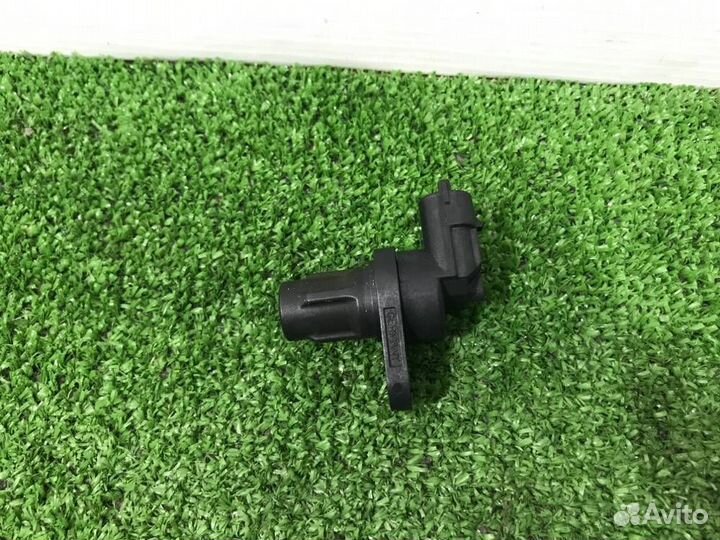 Датчик положения распредвала Mercedes-Benz E-350