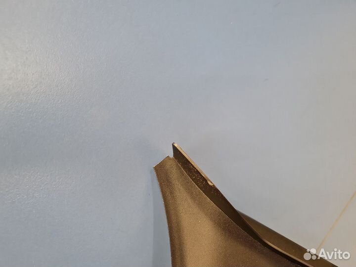 Планка под лобовое стекло (Жабо) Skoda Rapid 2013