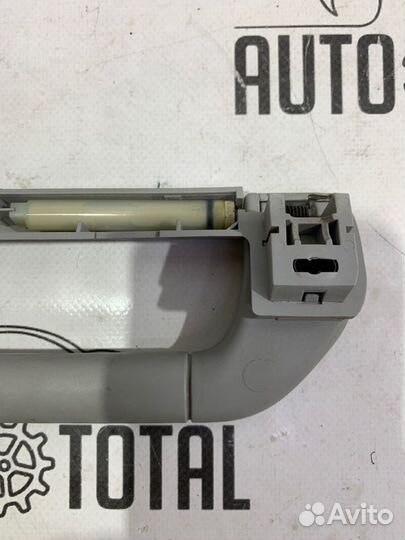 Ручка потолка Bmw 745 E65 N62B44 2004