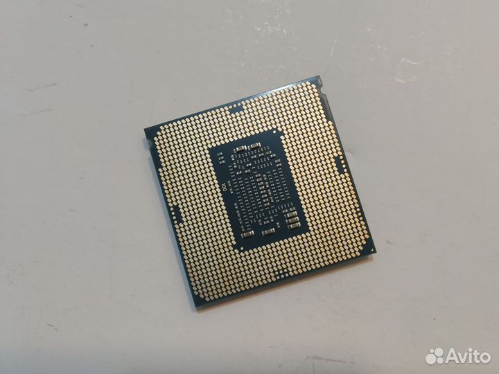 Процессор Intel Core i3 9300 с видеоядром